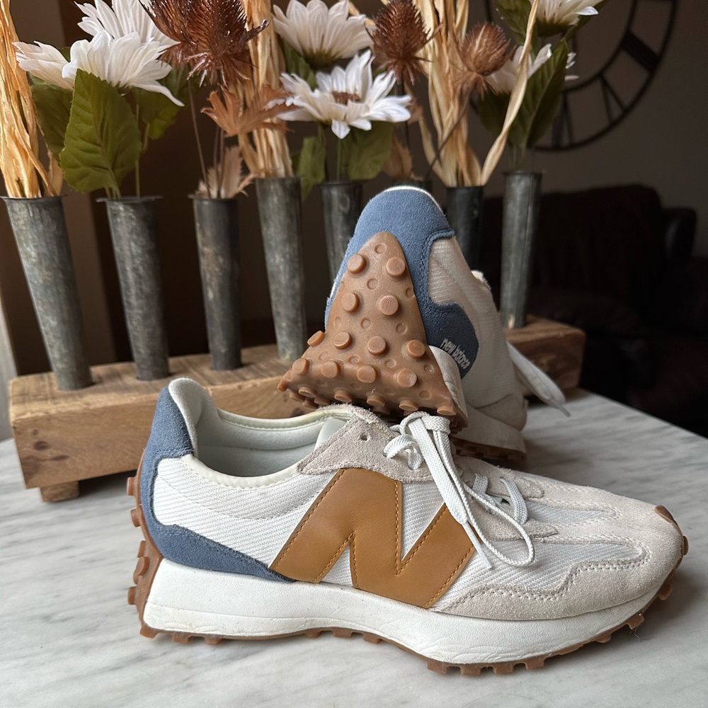 New Balance 327 CALIA Retro-Style Sneakers